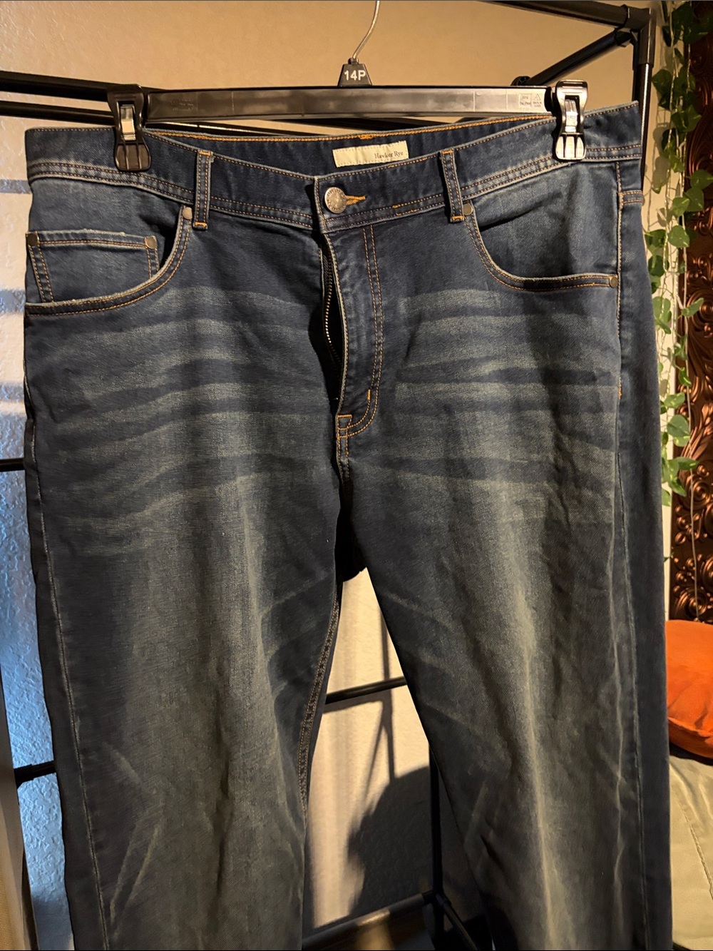 Relaxed Men's Jeans - Dark Blue Washed Denim